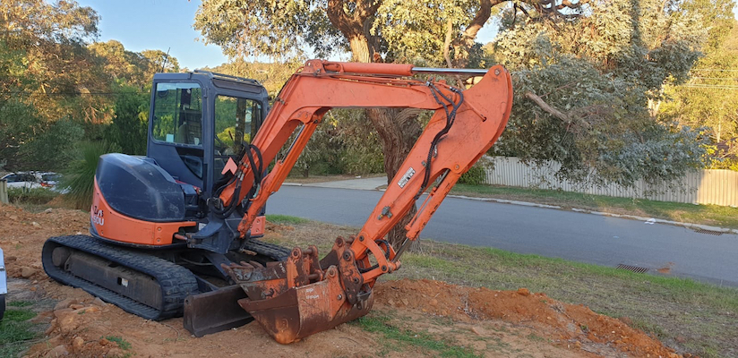 Shovelling Spade Earthworks